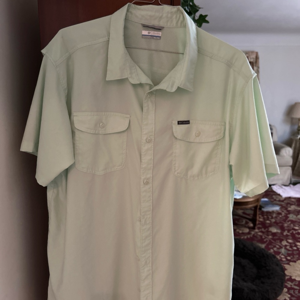 Columbia Men's Mint Green Casual Button Down Shirt Omni Wick